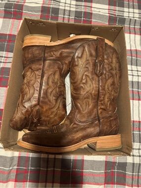 Men's Brown Leather Western Boots - Classic Pull-On Style